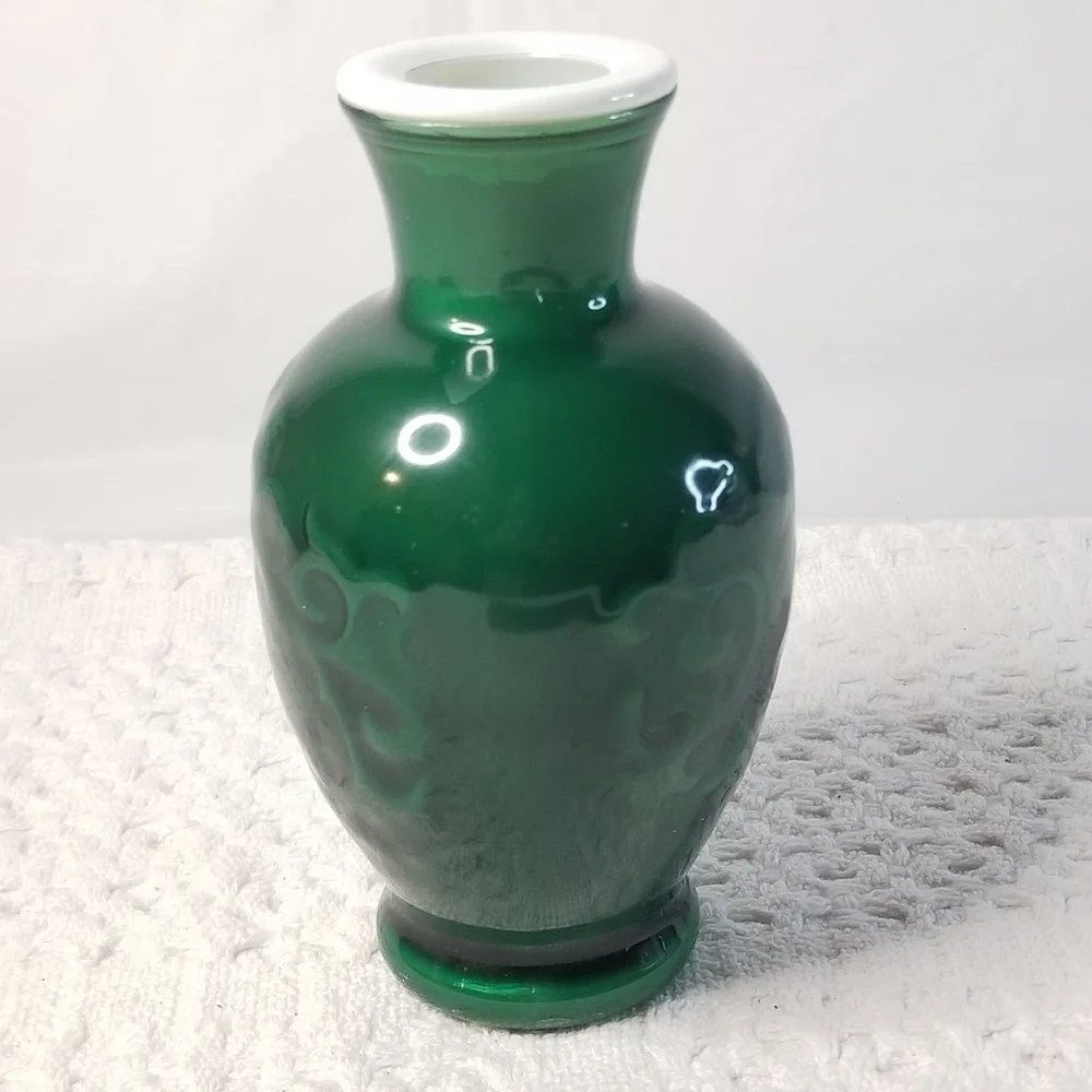 Vintage 1981 Avon Spring Bouquet Fragrance Jade Green Milk Glass  Vase